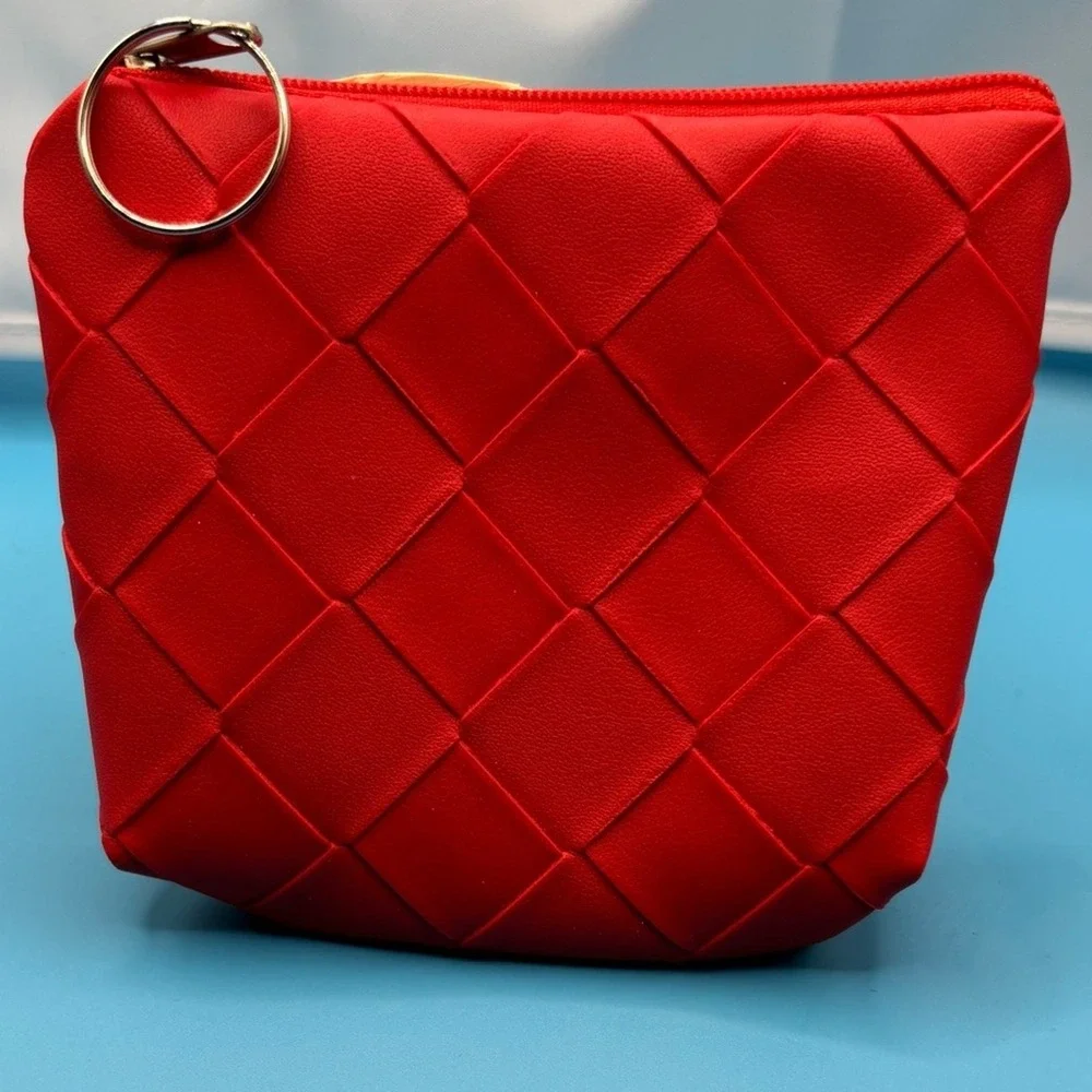 Red Quilted Women's Zippered Coin Purse With Key Ring